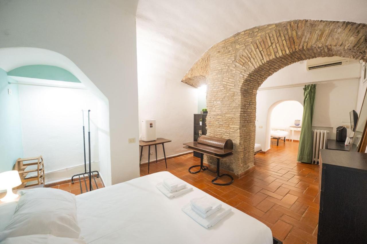 Campo De Fiori Grotto Apartment Rome Exterior photo