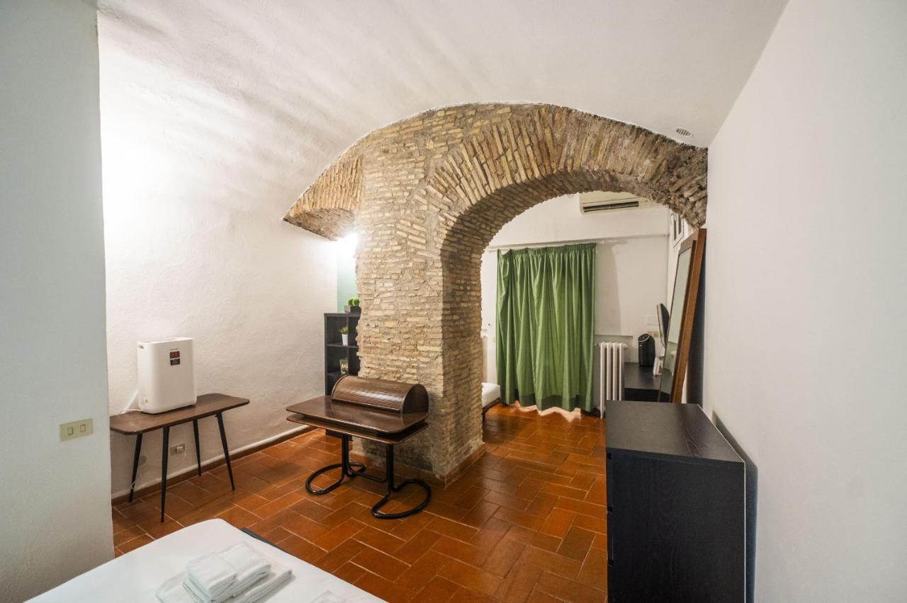 Campo De Fiori Grotto Apartment Rome Exterior photo
